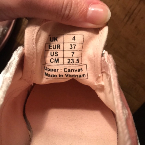 A little too small for me. - Picture 5 of 5